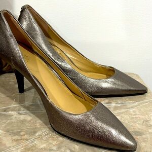 Micheal Kors heels size 9